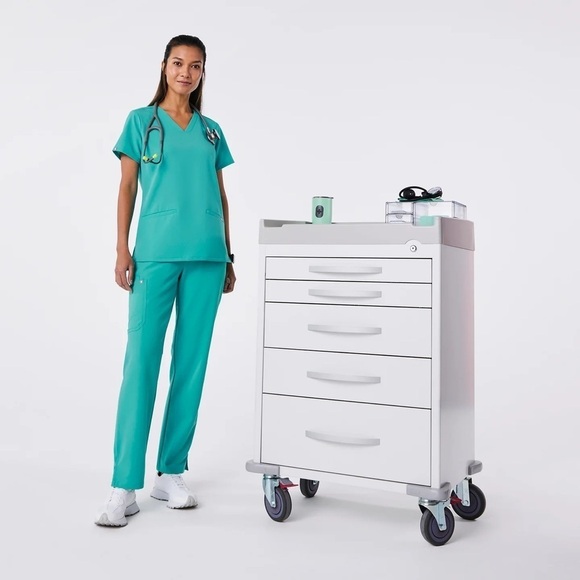 Figs Casma Three-Pocket Scrub Top™ - Size S - Picture 2 of 9